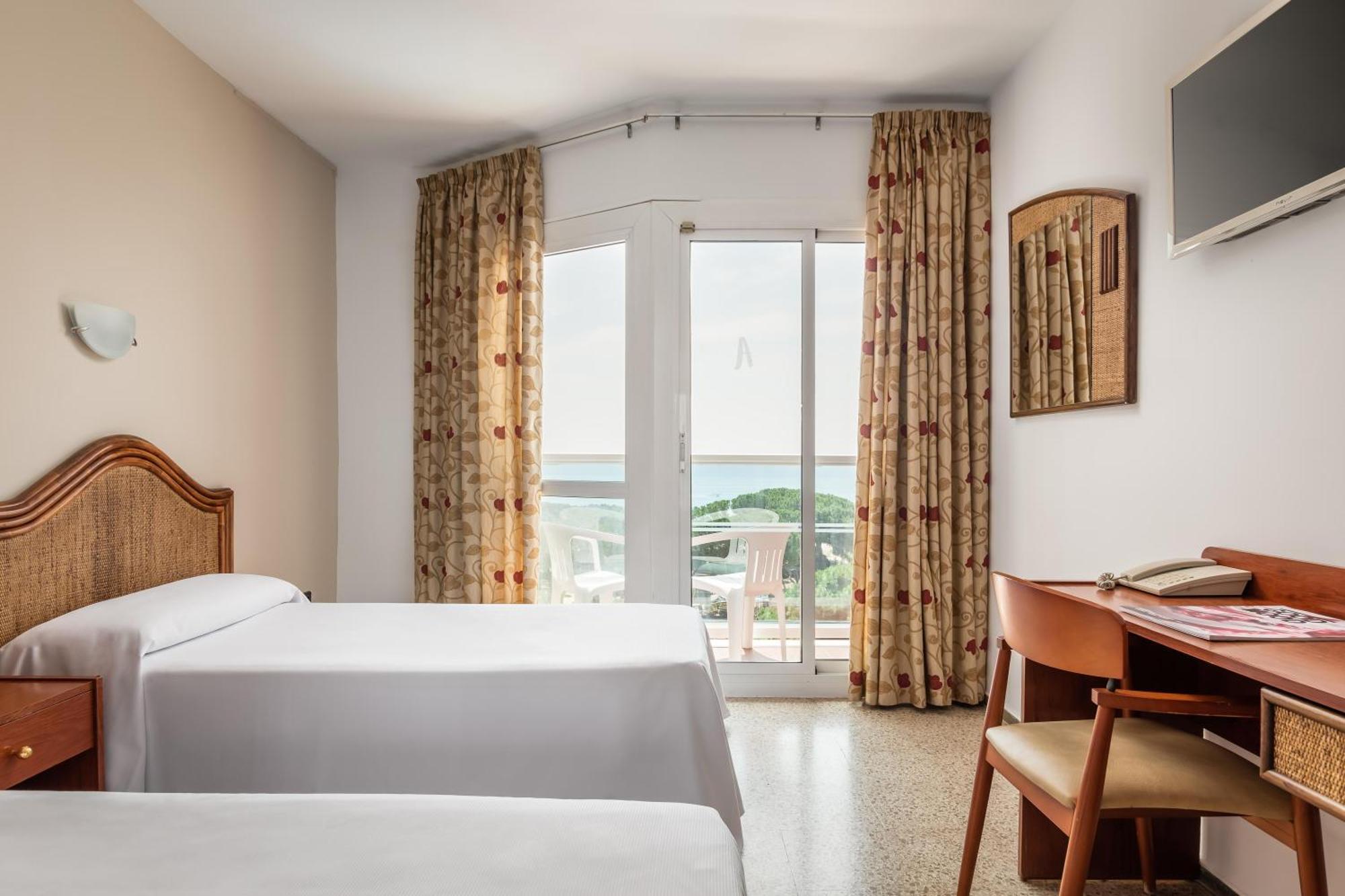 Hotel Cartago Nova By Alegria Malgrat de Mar Εξωτερικό φωτογραφία